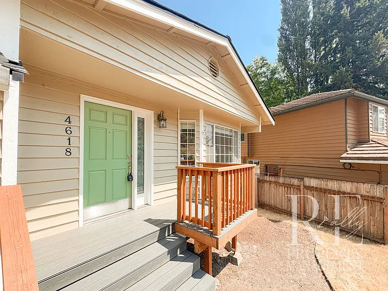 4618 NW Bernard St — Photo 2