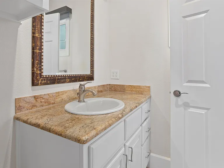 3714 Clarke Ave — Photo 31