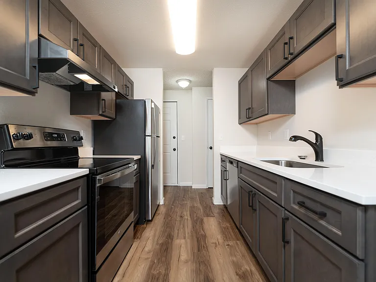 2 Bed 1 Bath W/ Patio - 900 Sq Ft 2 Bed 1 Bath W/ Patio - 900 Sq Ft