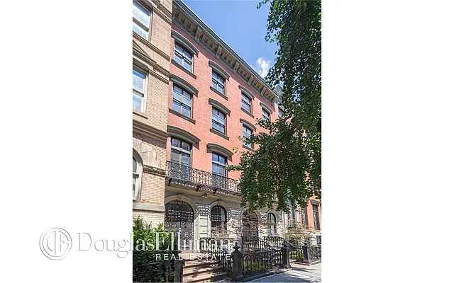 Sold by Douglas Elliman | media 10