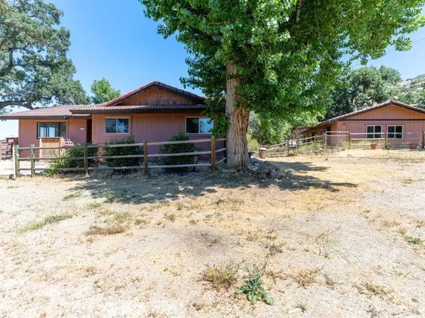 26141 Bear Valley Rd, Tehachapi, CA 93561