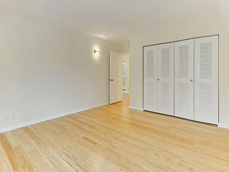 3800 Powell Ln #314 — Photo 24