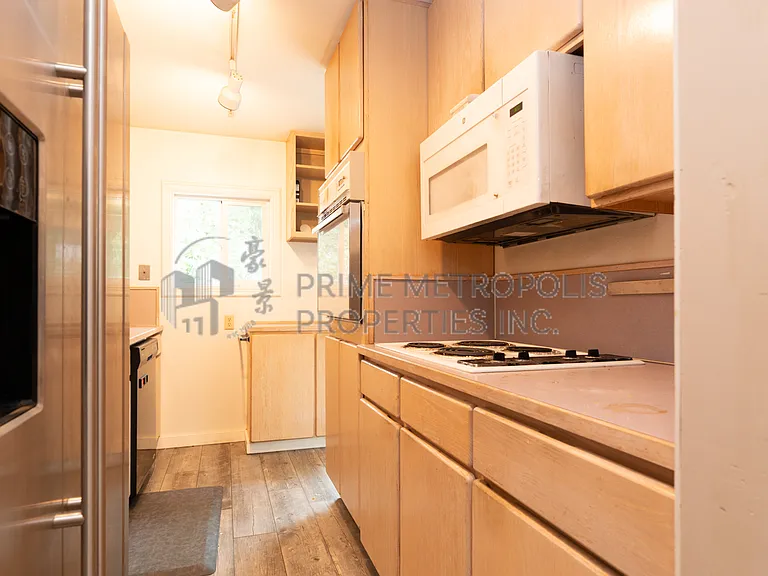 10706 Lakeside Ave NE — Photo 7