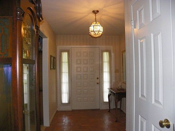 2nd image of 106 Golden Rod Ct