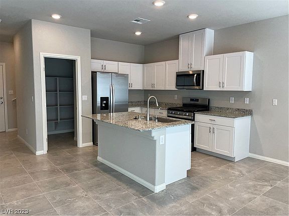 3rd image of 9653 Spyglass Ln