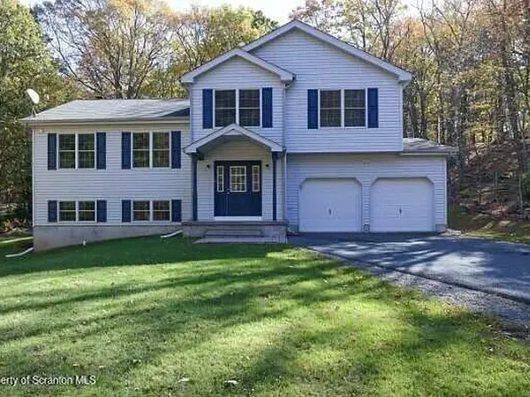 111 Saint Moritz Dr, Tafton, PA 18464