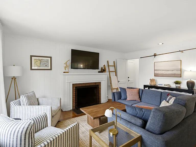 407 Boston Blvd — Photo 5