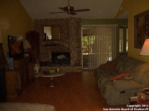 3rd image of 6811 EMERALD COVE DR