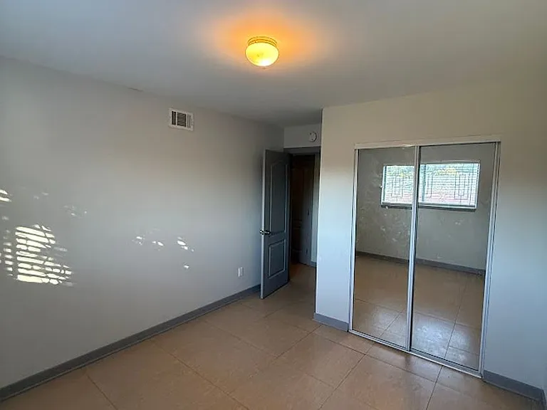 11725 Monogram Ave — Photo 21