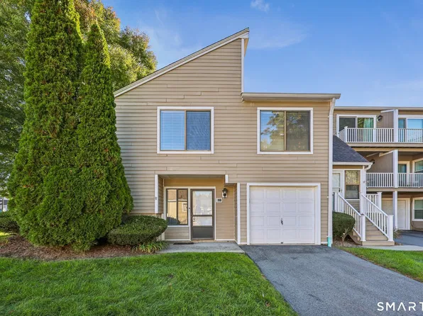 621 Longfellow Drive #621, Branford, CT 06405