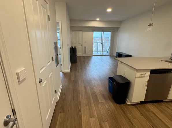 2 Trails Edge Dr, West Henrietta, NY