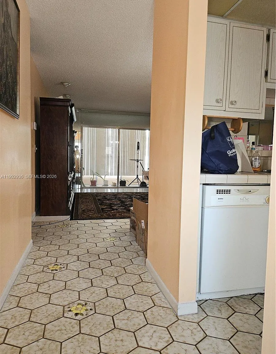 Kahlua Gardens Condo — Photo 1