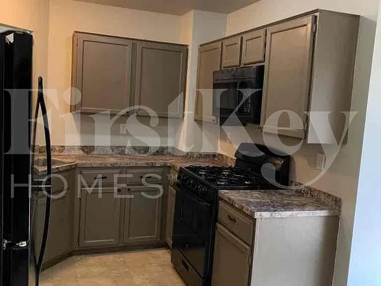 2322 Piddler Dr — Photo 6