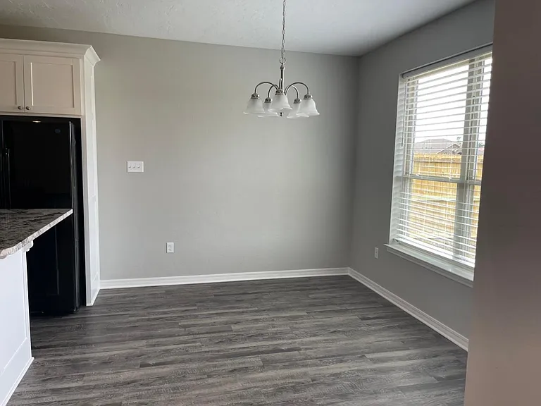 405 Myra Lynn Ln — Photo 3