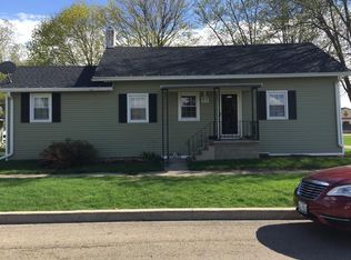 609 5th St, Mendota, IL 61342