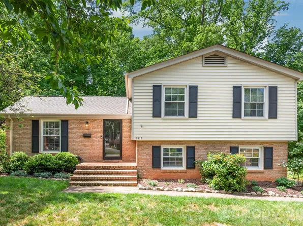 2912 Spring Valley Rd, Charlotte, NC 28210