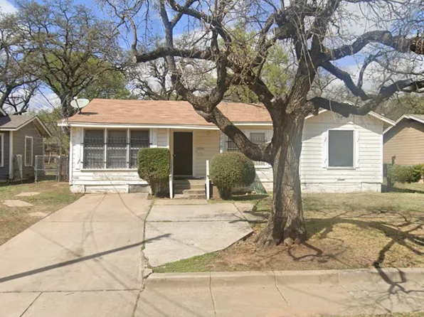 2905 Pioneer St, Fort Worth, TX 76119