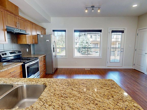 5th image of 5833 Mullen Pl NW