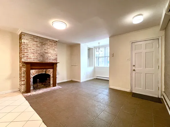 252 9th St NE APT B, Washington, DC 20002