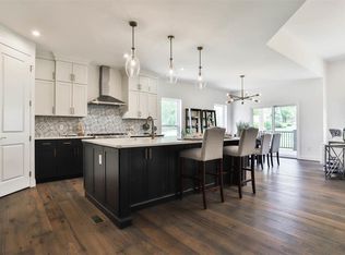 14702 Schoettler Grove Ct, Chesterfield, MO 63017