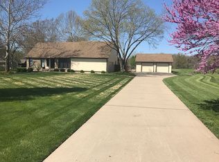 16640 Nall Ave, Stilwell, KS 66085