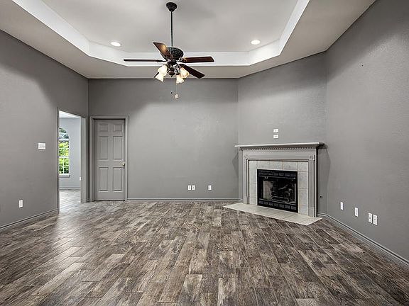 4th image of 407 Sunny Ln