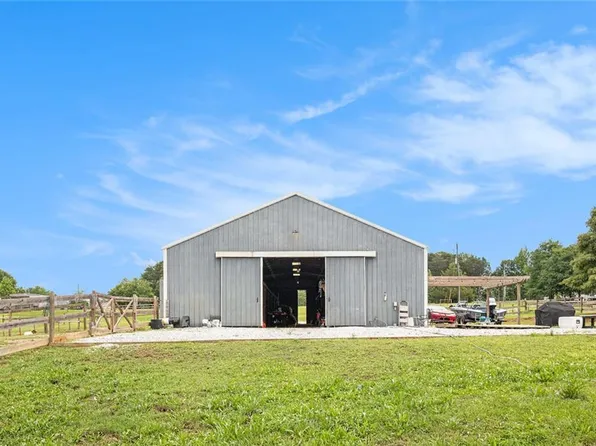 3852 Woods Bridge Rd #2, Commerce, GA 30529