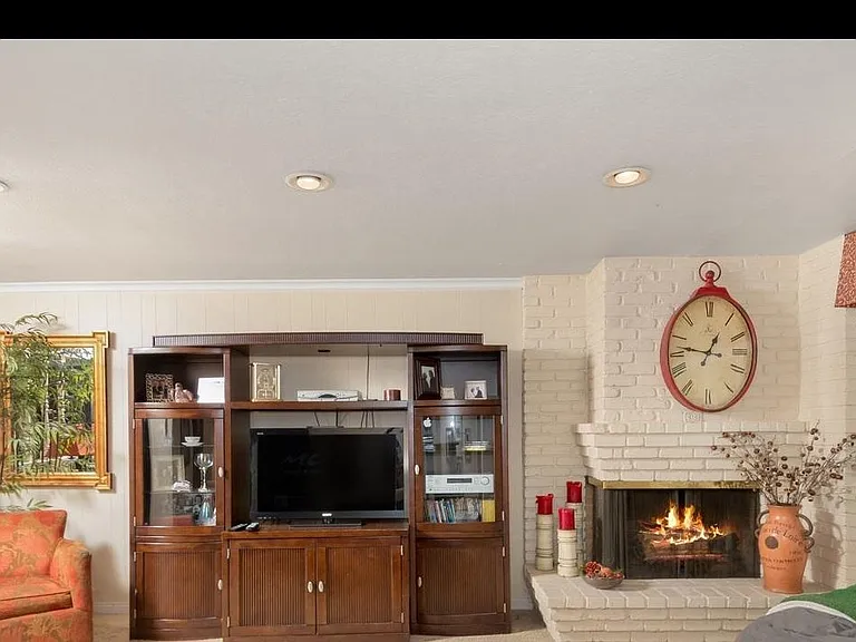 4658 Terry Ln — Photo 5