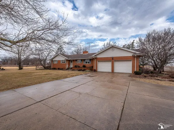 884 W Albain Rd, Monroe, MI 48161