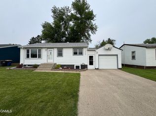 1526 5th Ave SW, Jamestown, ND 58401