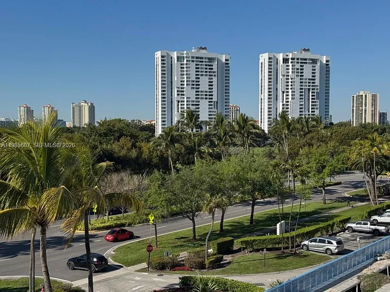 3675 N Country Club Dr #508 — Photo 19