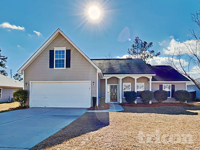 409 Baneberry Ln — Photo 2