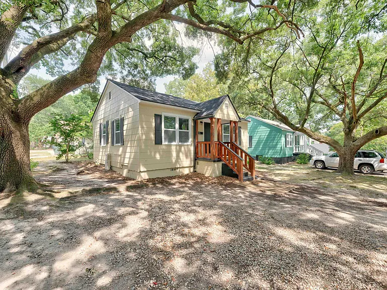 3819 Prentice Ave — Photo 2