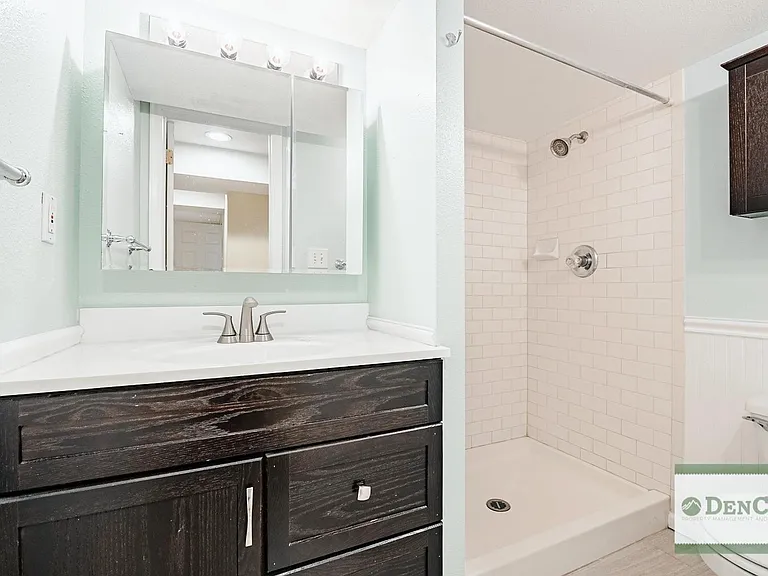 672 S Washington St — Photo 18