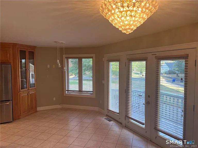 6 Kingsley Dr — Photo 18