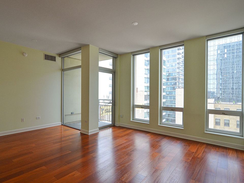 1st image of 1400 S Michigan Ave APT 1109