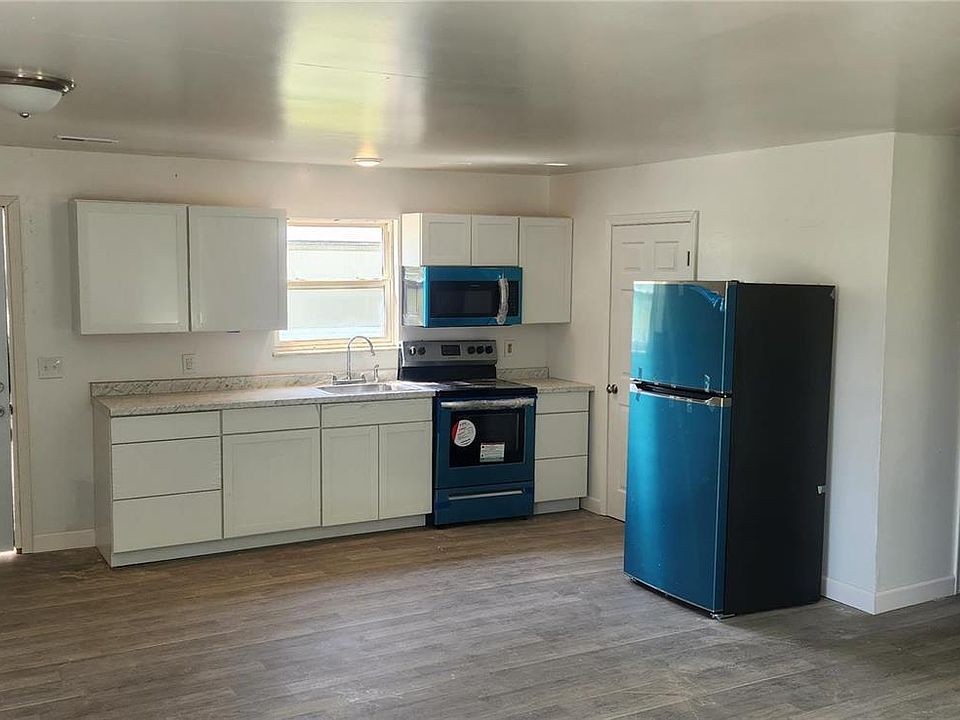 2nd image of 400 Tammy Dr