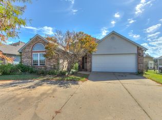 19412 E 36th St S, Broken Arrow, OK 74014