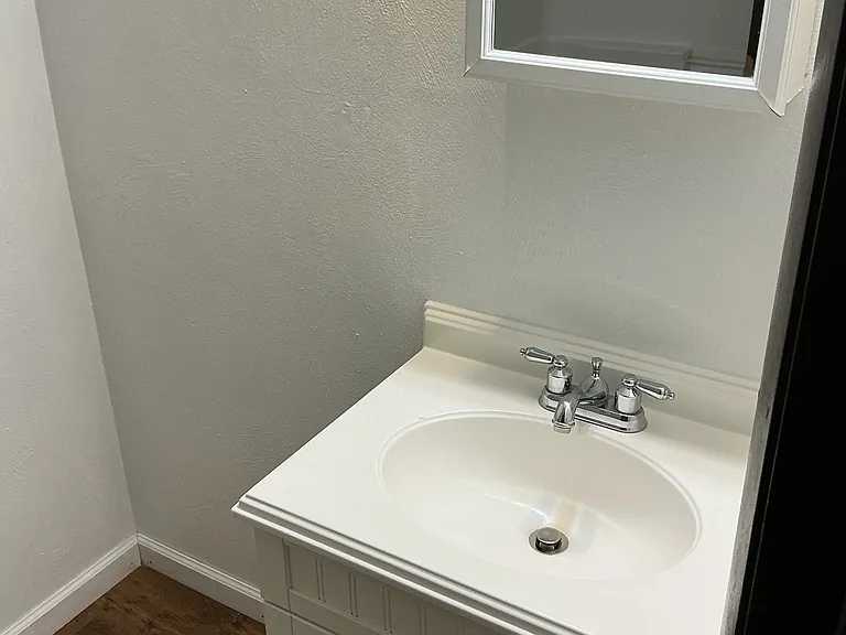 apt in Cross Lanes — Photo 9