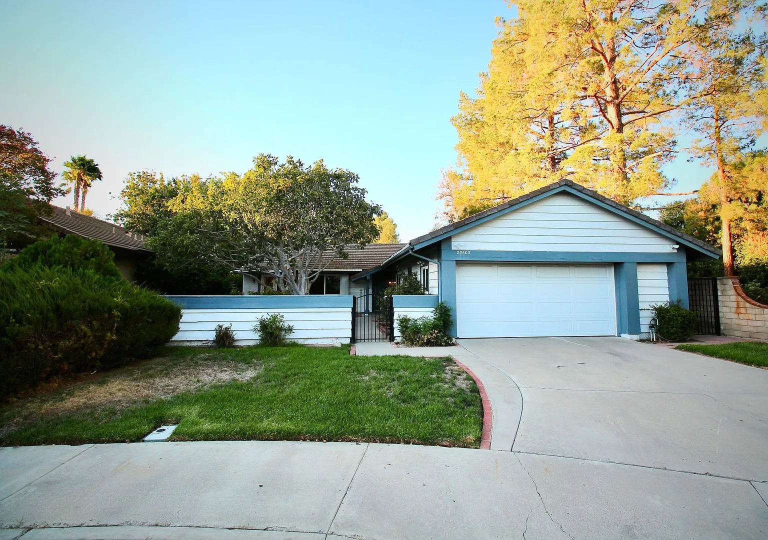 Spacious 3 Bedroom Home in Ideal Area — Photo 1