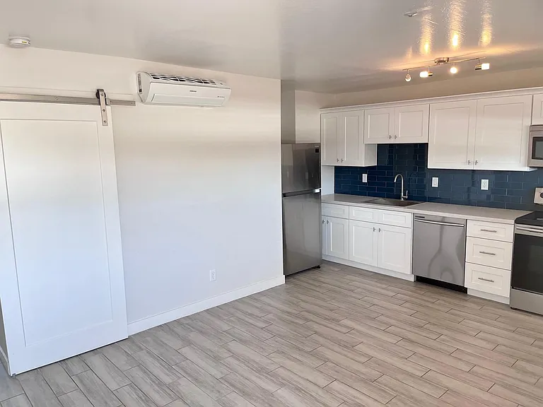 70 E Mitchell Dr #203 — Photo 11