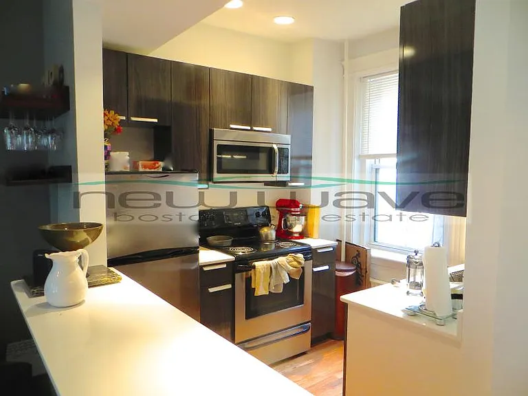 32 Queensberry St #12 — Photo 12