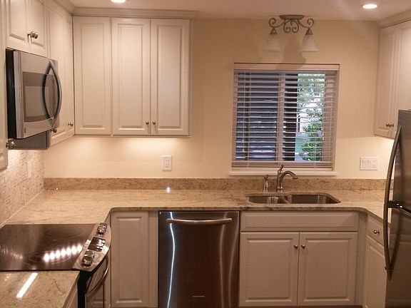 Full sized appliances; tons of storage