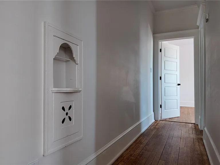 1014 E Anderson St — Photo 12