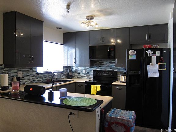 3rd image of 425 Mountain View Dr APT 10
