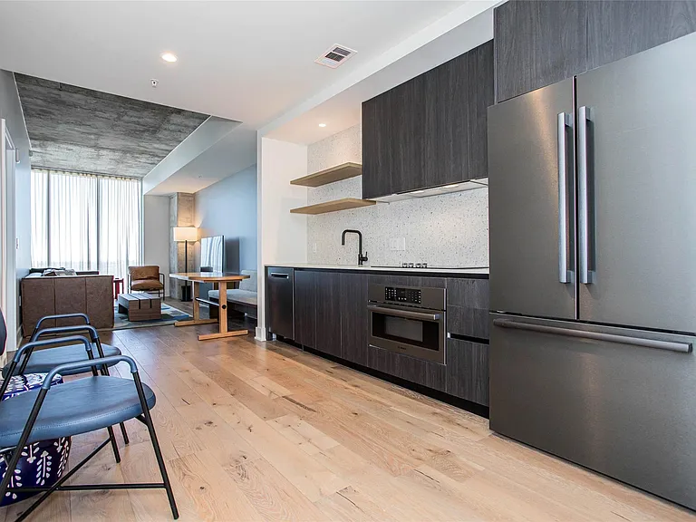 48 East Ave #2106 — Photo 2