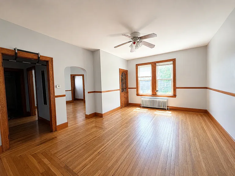 1 Adirondack Pl — Photo 1