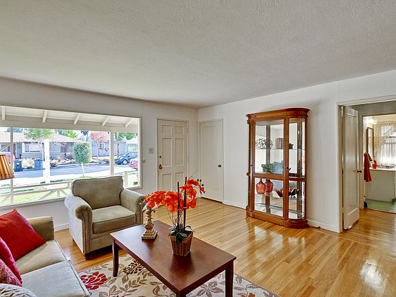 3rd image of 455 Kenmore Ave