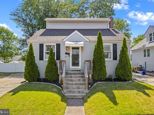 41 S Oak Ave, Mount Ephraim, NJ 08059
