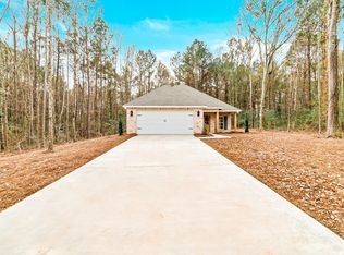 33 Will Brown Ln, Sumrall, MS 39482
